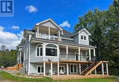 14-16 KNOWLES CRESCENT | Rosseau Ontario | Slide Image Four