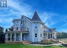14-16 KNOWLES CRESCENT | Rosseau Ontario | Slide Image Five