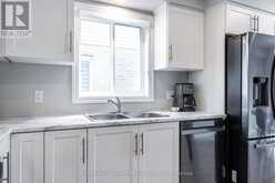 40 ROBERTSON DR DRIVE | Stratford Ontario | Slide Image Thirteen