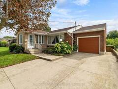 78 BLAKE STREET E Goderich Ontario, N7A 1C8