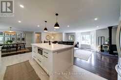 29 DOWNER CRESCENT | Wasaga Beach Ontario | Slide Image Eight