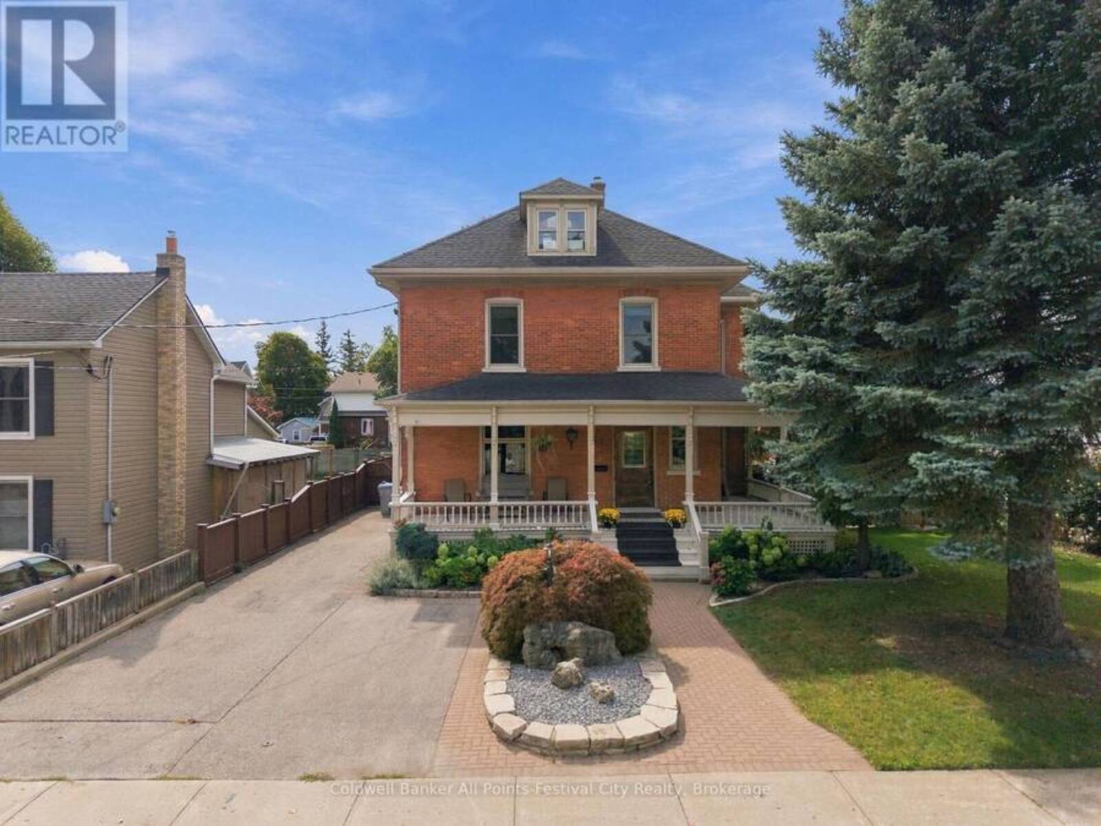 44 TRAFALGAR STREET, Goderich, Ontario N7A 1T4