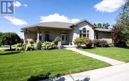 2 FINDLAY PLACE | Stratford Ontario | Slide Image One