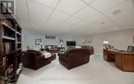 2 FINDLAY PLACE | Stratford Ontario | Slide Image Thirty-two