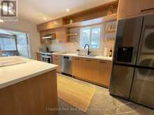 1002 CHIPPAWA AVENUE | Gravenhurst Ontario | Slide Image Ten