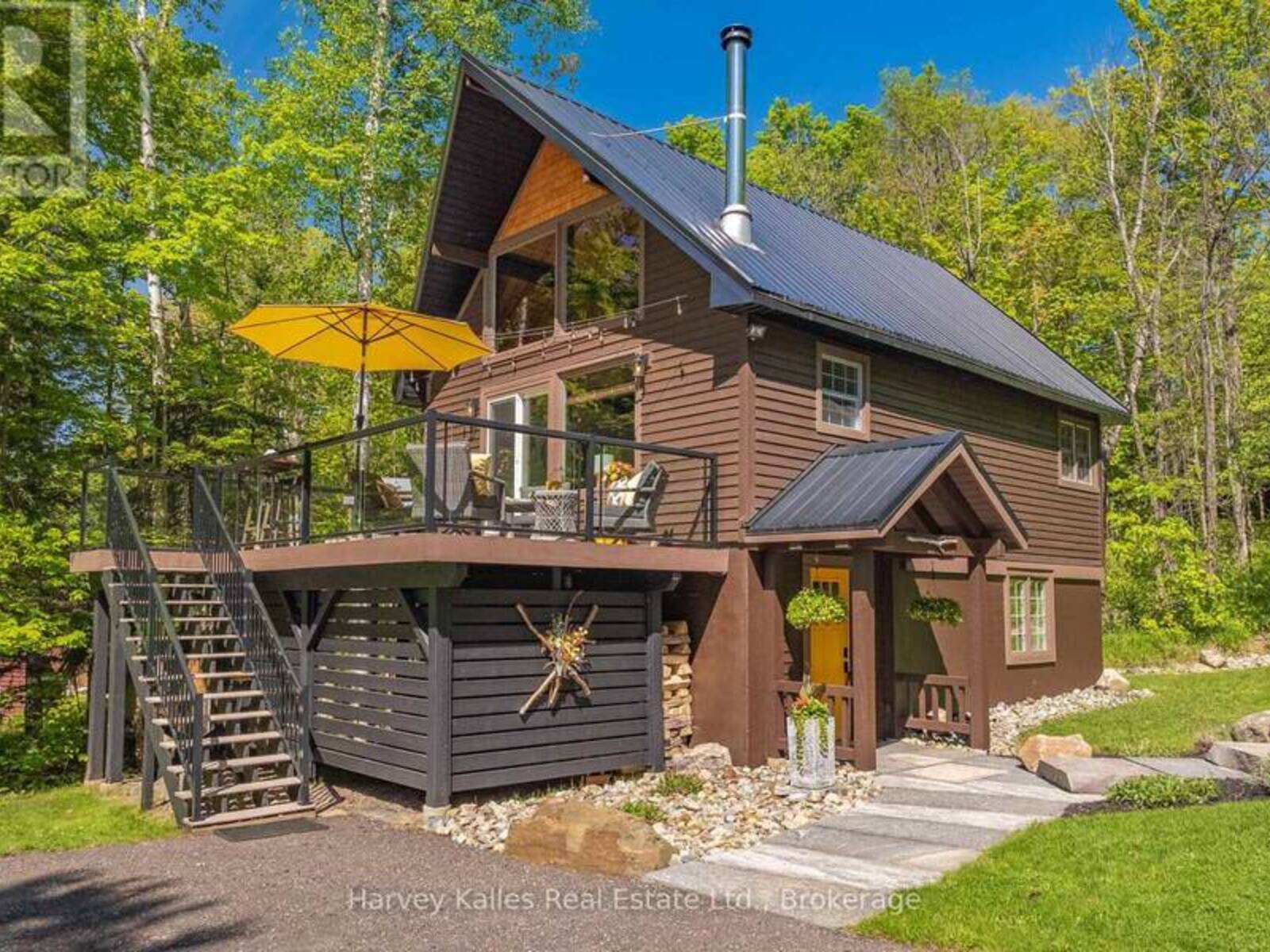 157 CHALET CRESCENT, Huntsville, Ontario P1H 1A8