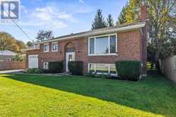 513 6TH STREET | Hanover Ontario | Slide Image Three