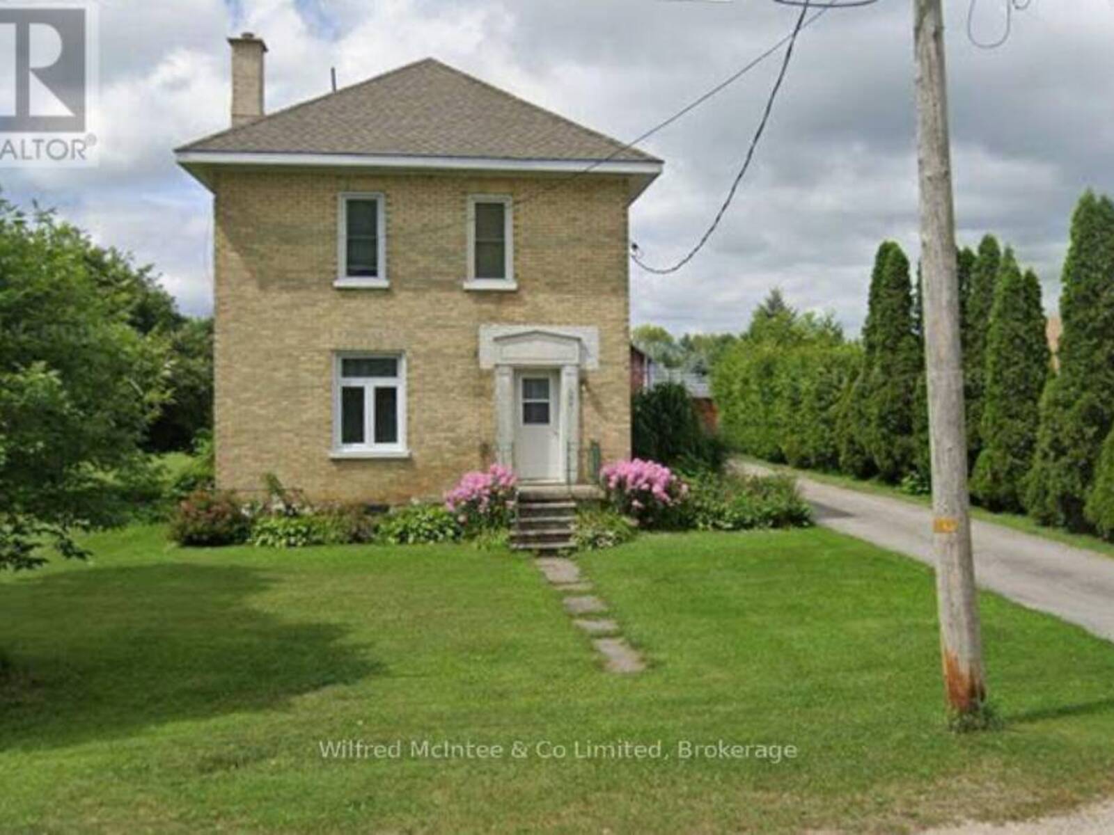 284 1ST AVENUE N, Chesley, Ontario N0G 1L0