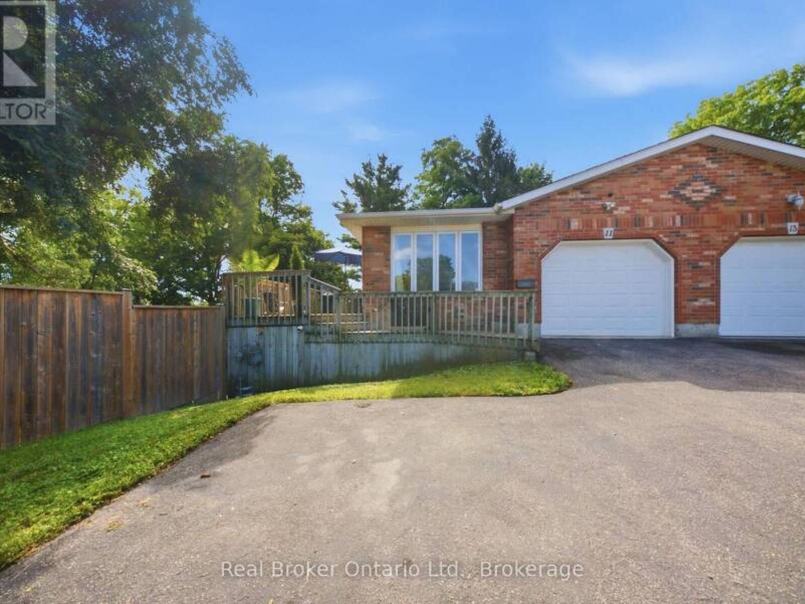 11 DUNDAS STREET W, Paris, Ontario N3L 1E9