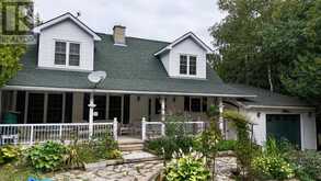 8 BROCK STREET | Tobermory Ontario | Slide Image Four