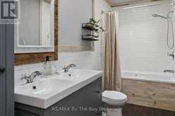 2 RED OAK DRIVE | Wasaga Beach Ontario | Slide Image Twenty-two