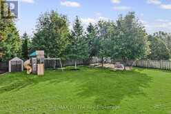 2 RED OAK DRIVE | Wasaga Beach Ontario | Slide Image Three