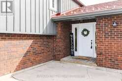 2 RED OAK DRIVE | Wasaga Beach Ontario | Slide Image Seven