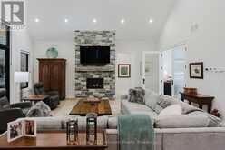 28 LAKESIDE WOODS CRESCENT | Port Elgin Ontario | Slide Image Nine