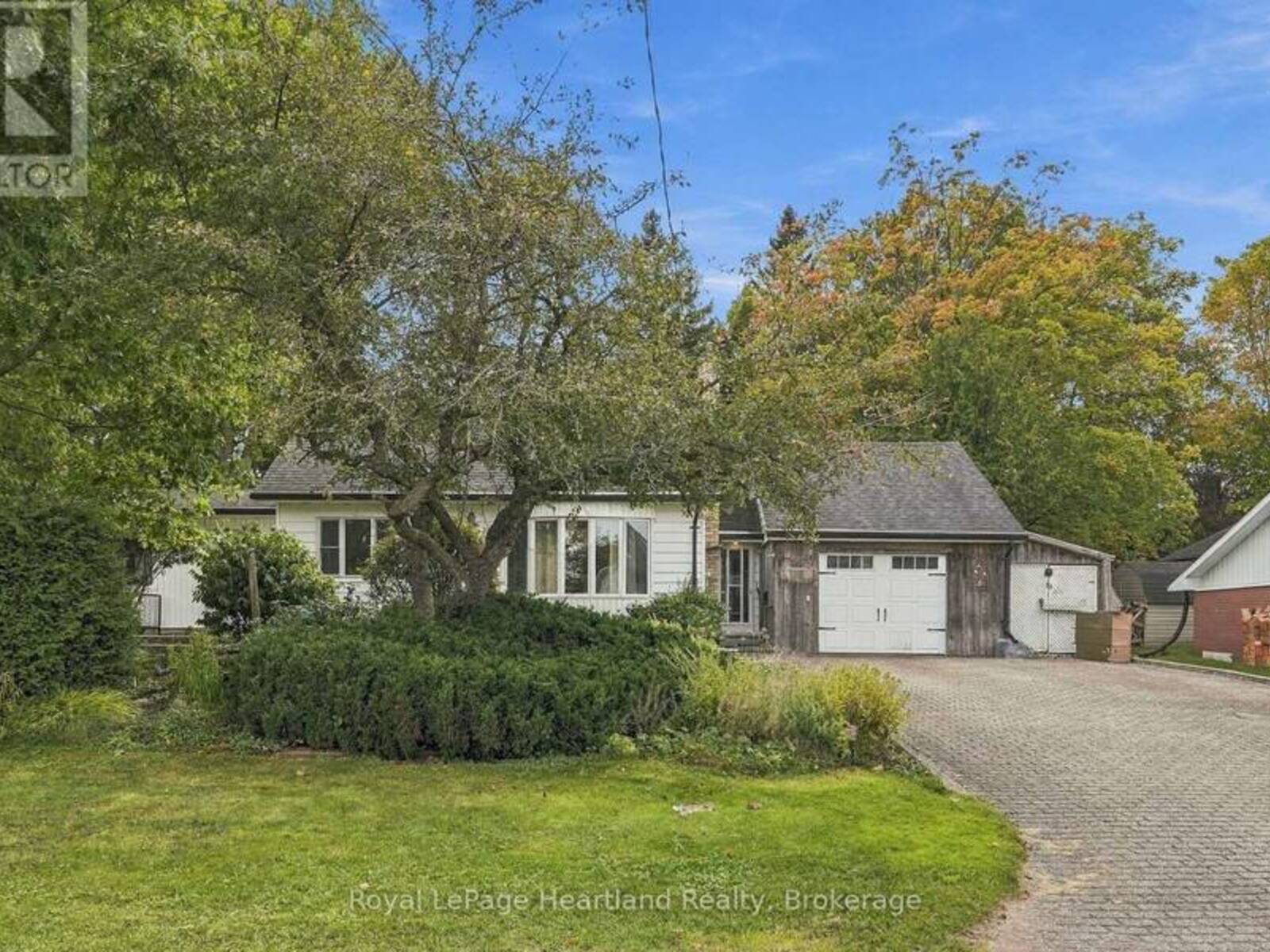 156 QUEEN STREET S, Minto, Ontario N0G 1Z0