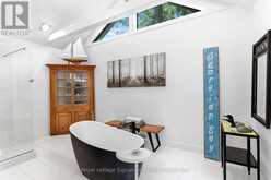 103 GREEN POINT ROAD | Penetanguishene Ontario | Slide Image Seven