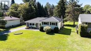 11 PINE STREET | Bracebridge Ontario | Slide Image Two