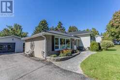 11 PINE STREET | Bracebridge Ontario | Slide Image Four