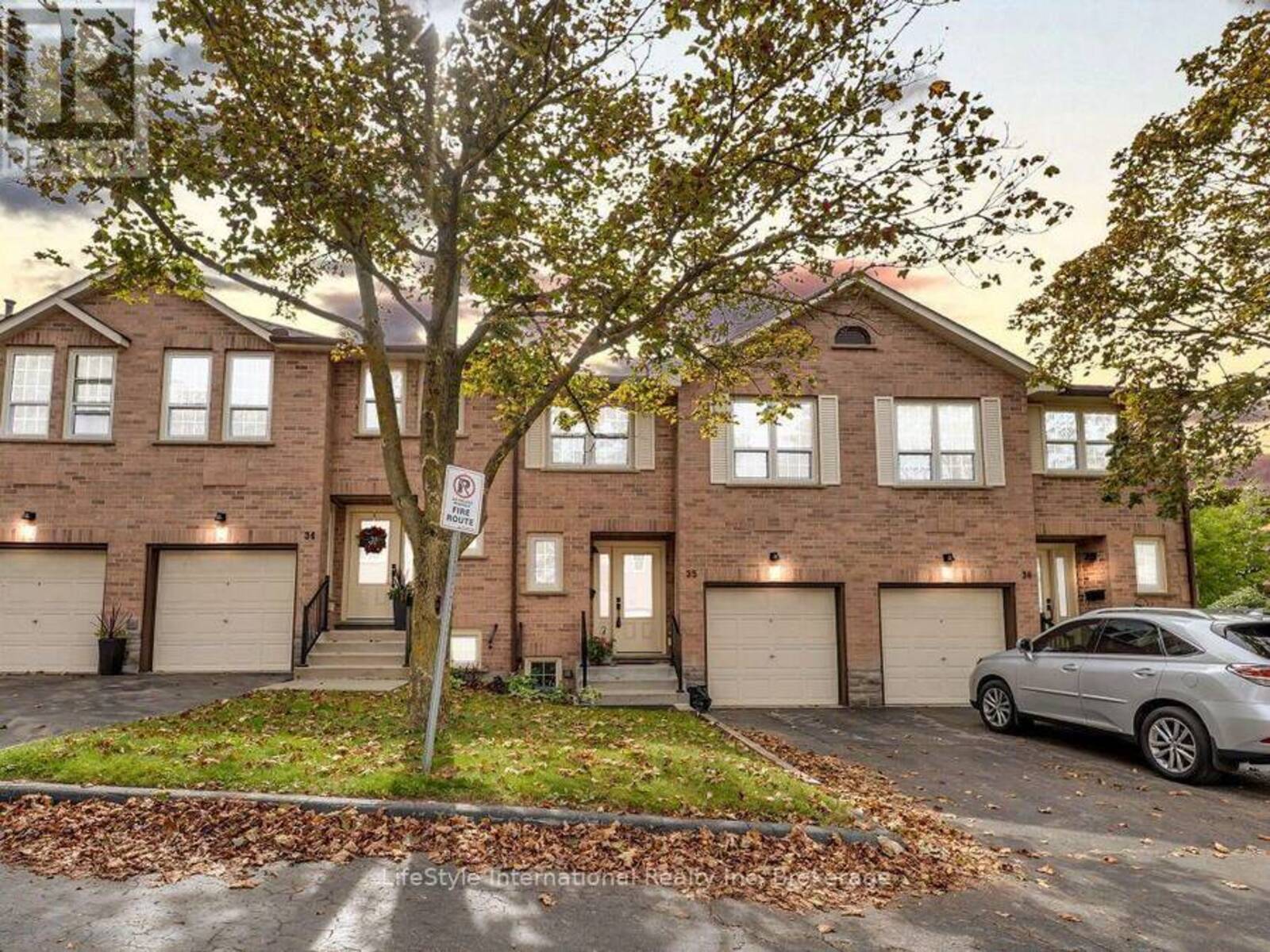 35 - 375 HOLIDAY INN DRIVE, Cambridge, Ontario N3C 3P6