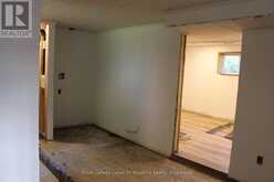 23 BRIDGE STREET | Baysville Ontario | Slide Image Nine
