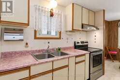 16 SINCLAIR AVENUE S | Wasaga Beach Ontario | Slide Image Four