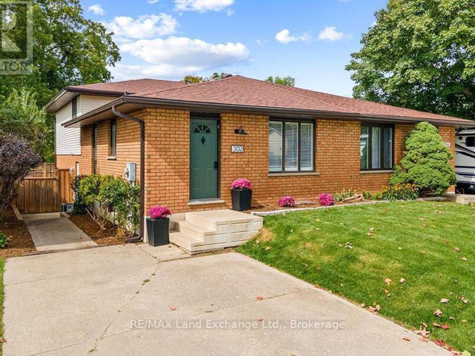 302 BRICKER STREET, Port Elgin, Ontario N0H 2C1