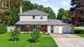 17 REGINA ROAD | Clinton Ontario | Slide Image Two