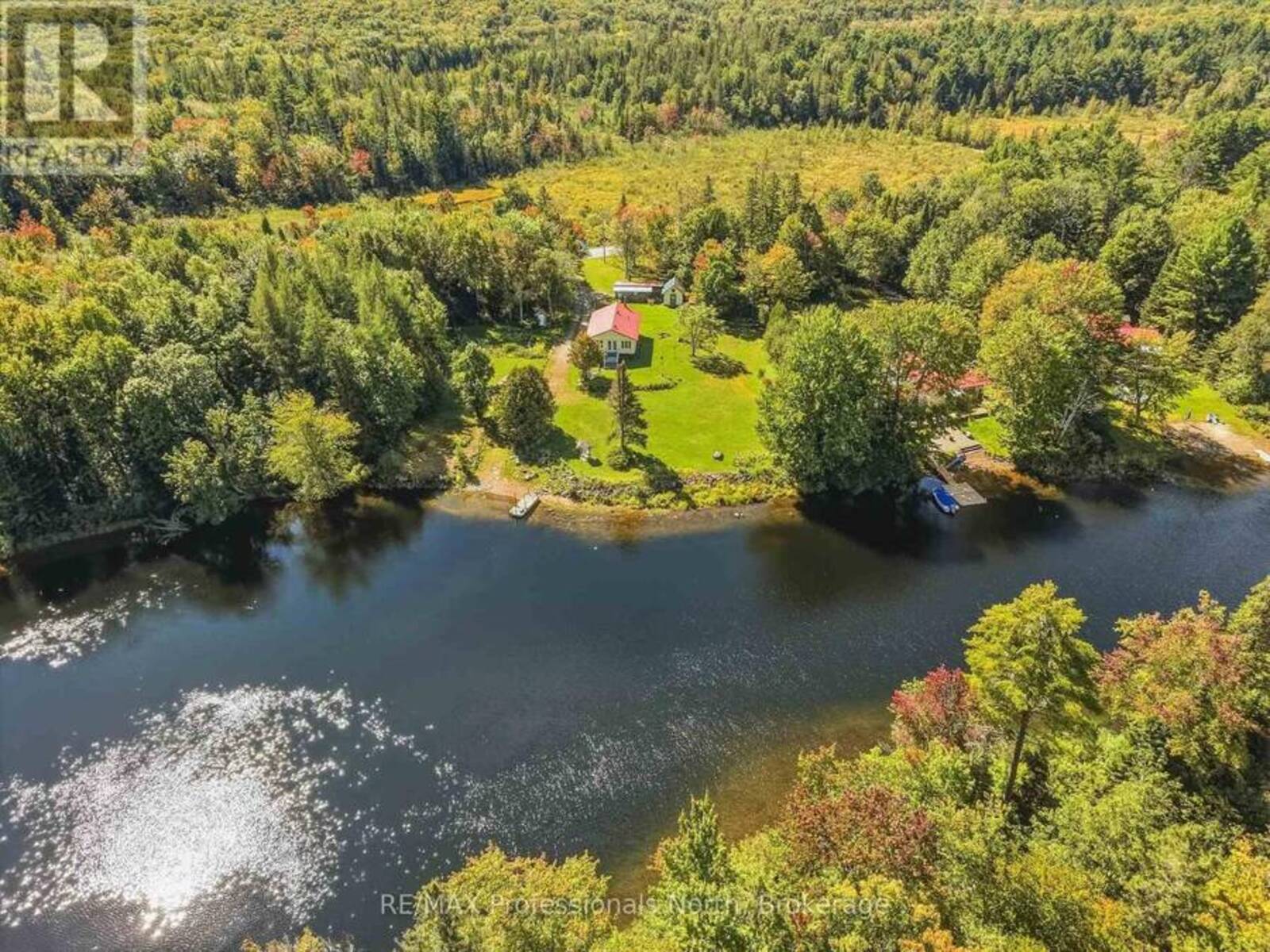 1035 SHERWOOD FOREST ROAD, Bracebridge, Ontario P1L 1X3