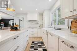 6 RENFREW PLACE | Guelph Ontario | Slide Image Eleven