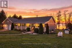 172 QUEENS BUSH DR DRIVE | Meaford Ontario | Slide Image Two