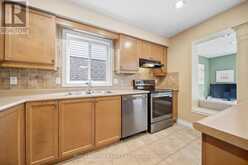 82 LYNCH CIRCLE | Guelph Ontario | Slide Image Ten