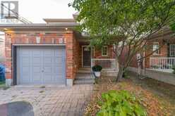 82 LYNCH CIRCLE | Guelph Ontario | Slide Image One