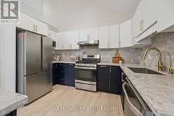 148 CLAIRFIELDS DRIVE W | Guelph Ontario | Slide Image Thirteen