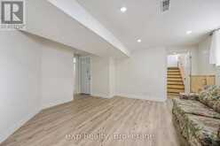 148 CLAIRFIELDS DRIVE W | Guelph Ontario | Slide Image Thirty-one