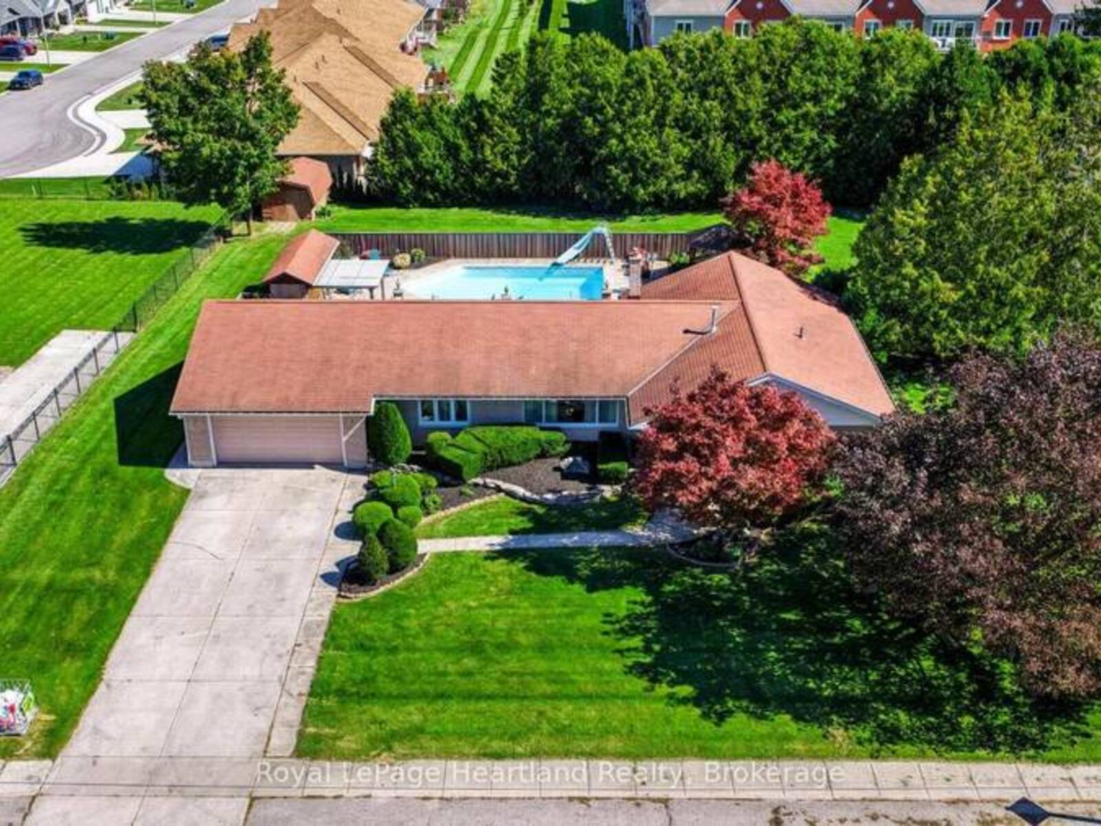 283 ALBERT STREET, Clinton, Ontario N0M 1L0