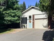22 WESTVALE DRIVE | Bracebridge Ontario | Slide Image One