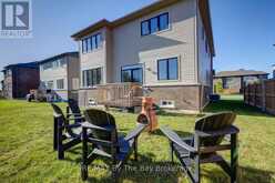 5 AUTUMN DRIVE | Wasaga Beach Ontario | Slide Image Thirty-five