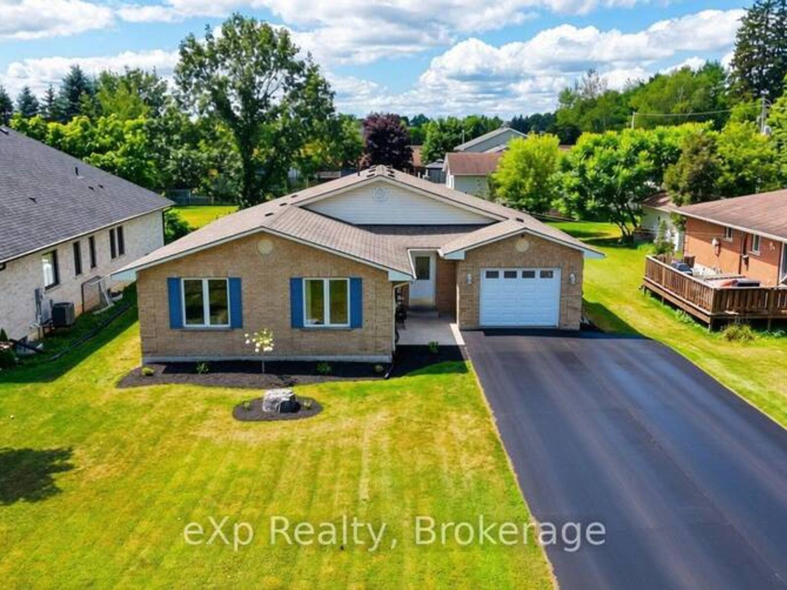 1103 MARIETTA STREET, Howick, Ontario N0G 2X0