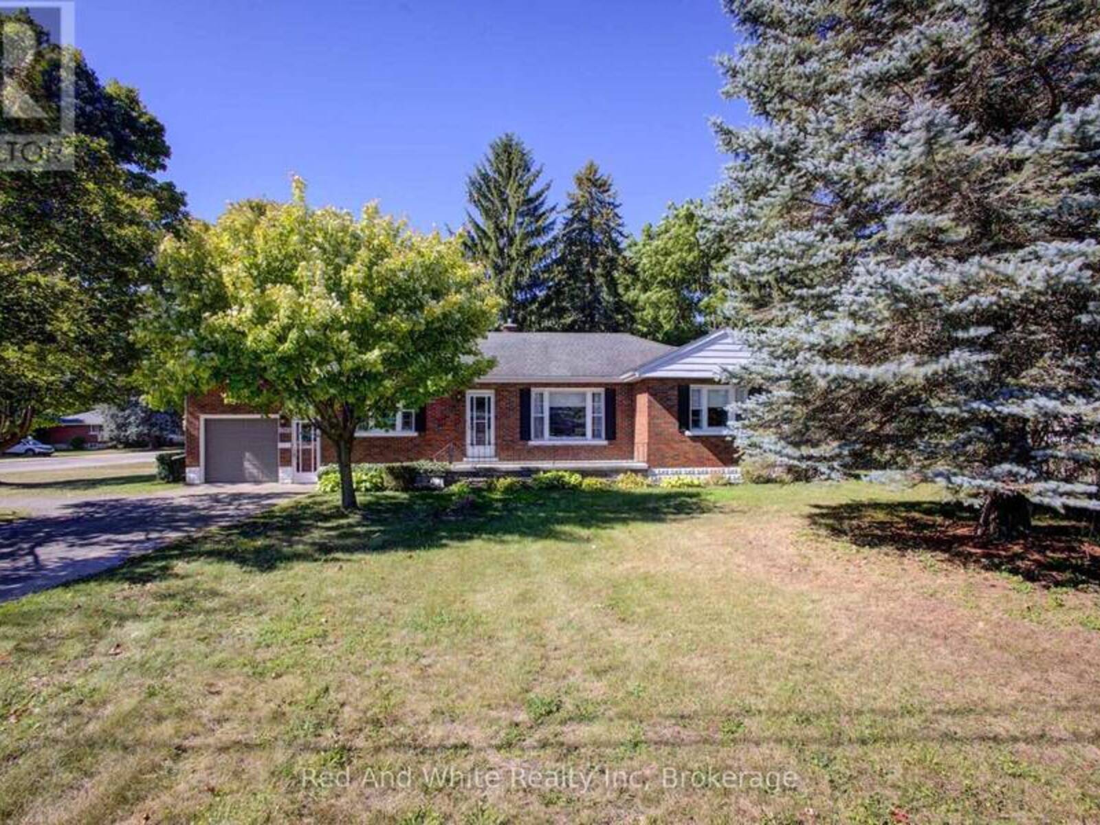 1203 YONGE STREET S, Walkerton, Ontario N0G 2V0