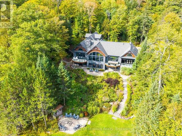 1563 SOUTH PORTAGE ROAD Huntsville Ontario, P1H 2J3 - 7 Bedrooms Waterfront Home For sale