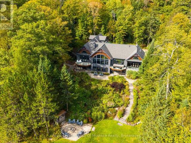 1563 SOUTH PORTAGE ROAD Huntsville Ontario, P1H 2J3 - 7 Bedrooms Waterfront Home For sale