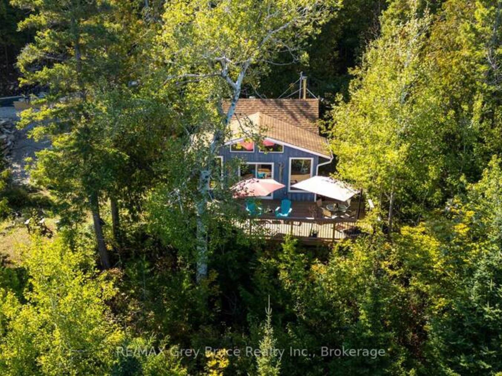 11 LYNCH DRIVE, Lion's Head, Ontario N0H 1W0