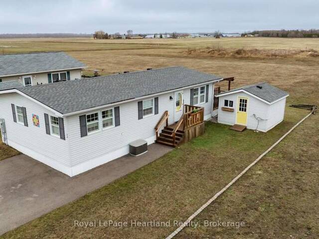 52 ALGONQUIN LANE Goderich Ontario, N7A 3Y2 - 2 Bedrooms Home For Sale
