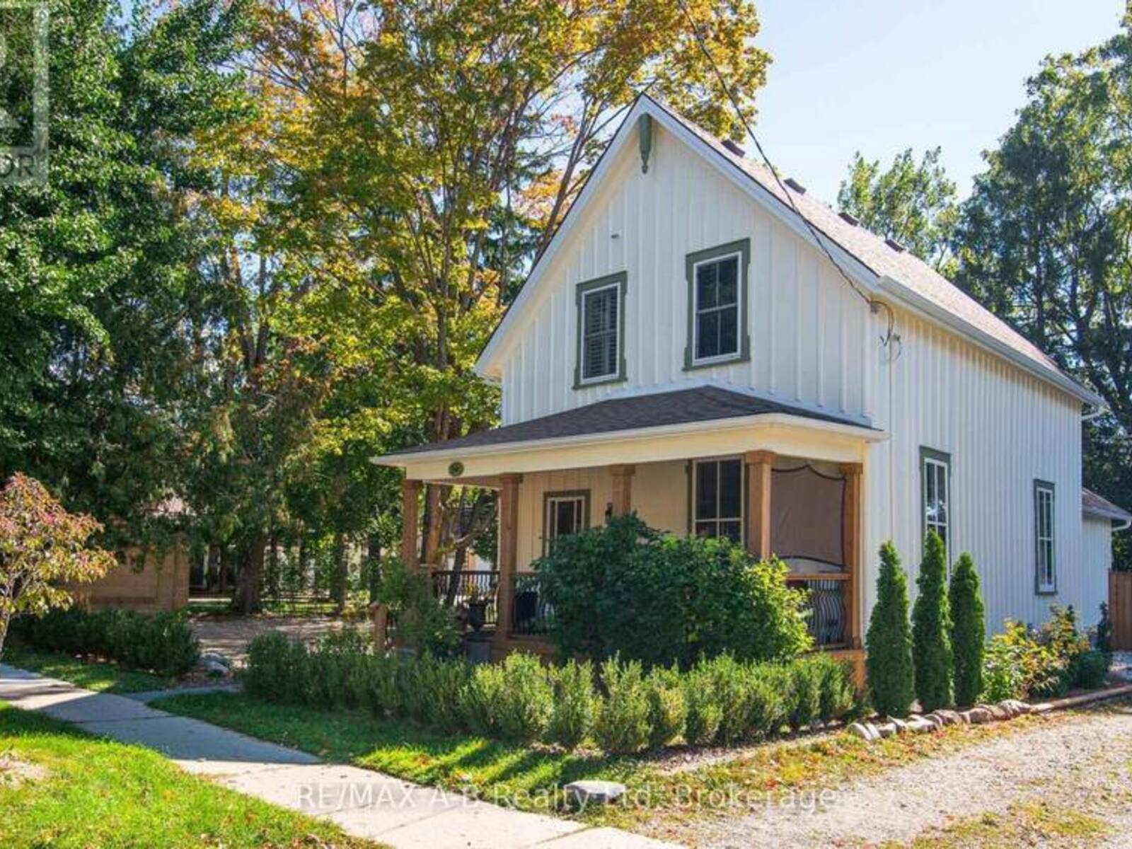 241 MORNINGTON STREET, Stratford, Ontario N5A 5G4