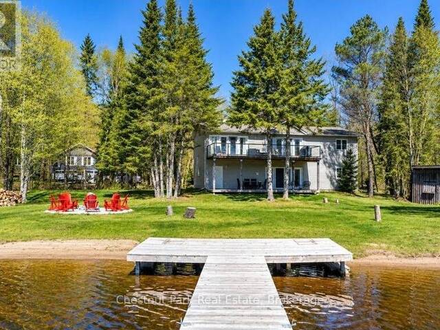121 NORTH DEER LAKE ROAD Huntsville Ontario, P0B 1L0 - 4 Bedrooms Waterfront Home For sale