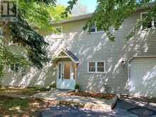 121 NORTH DEER LAKE ROAD | Huntsville Ontario | Slide Image Forty