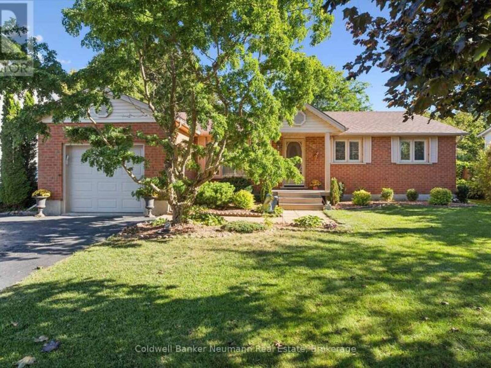120 LANDREX BOULEVARD, Guelph-Eramosa, Ontario N0B 2K0