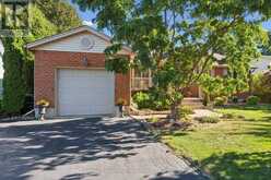 120 LANDREX BOULEVARD | Guelph-Eramosa Ontario | Slide Image Three
