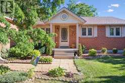 120 LANDREX BOULEVARD | Guelph-Eramosa Ontario | Slide Image Four