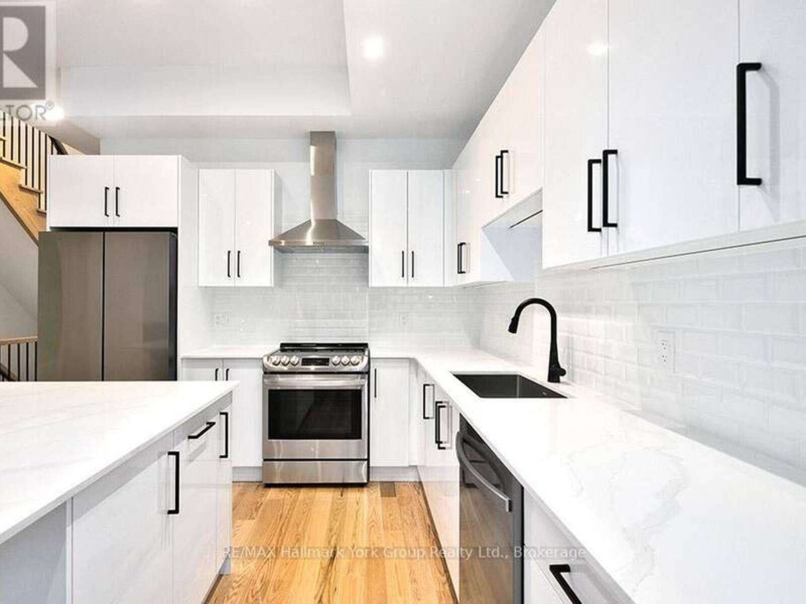 23 WATERVIEW LANE, Thornbury, Ontario N0H 2P0